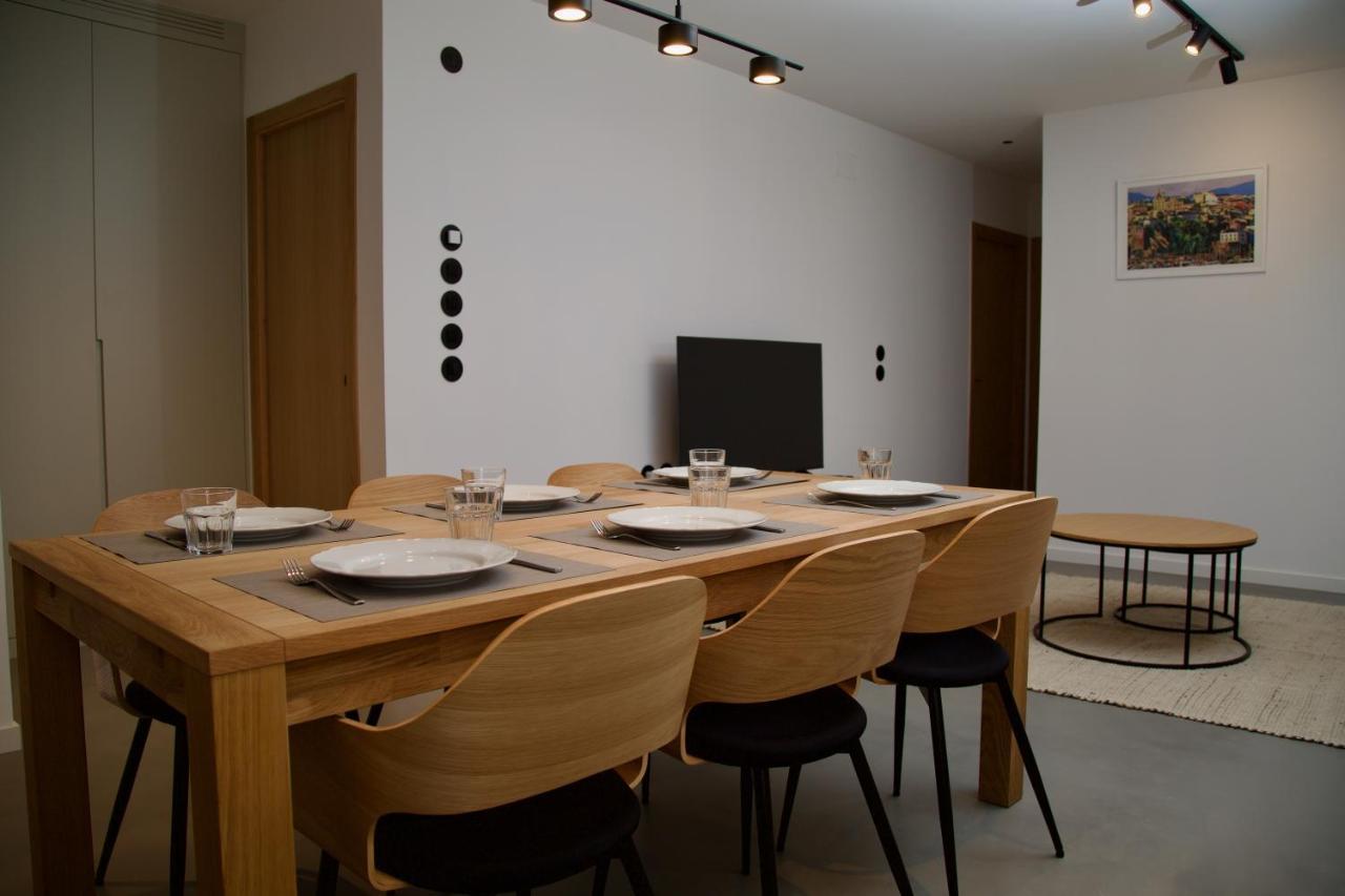 Suite 101 - 2 Bedroom Suite At Amando Perez Suites Ribadeo Luaran gambar