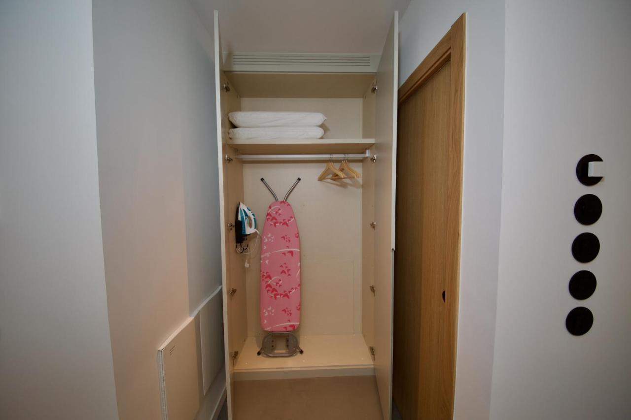 Suite 101 - 2 Bedroom Suite At Amando Perez Suites Ribadeo Luaran gambar