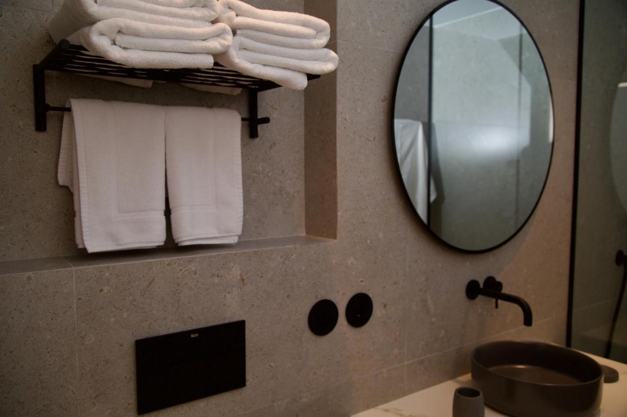 Suite 101 - 2 Bedroom Suite At Amando Perez Suites Ribadeo Luaran gambar